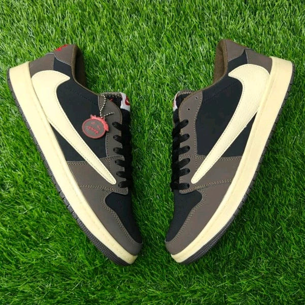 TRAVIS SCOTT MOCHA