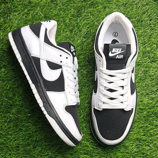 DUNK LOW REVERSE PANDA