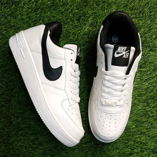 AIRFORCE -1 WHITE BLACK
